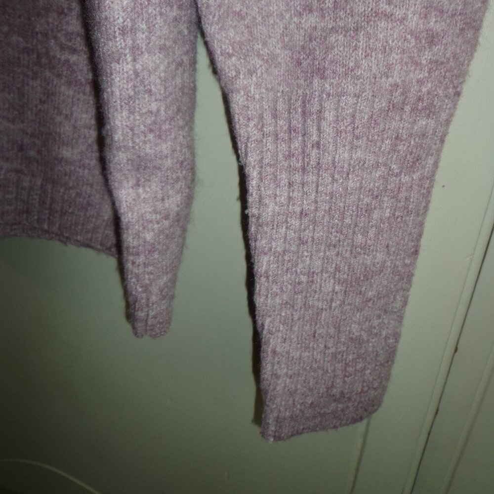 NWOT LEGENDARY OUTFITTERS Knit Crew Neck Sweater S Lavender/Plum Raglan Sleeves - Picture 9 of 15